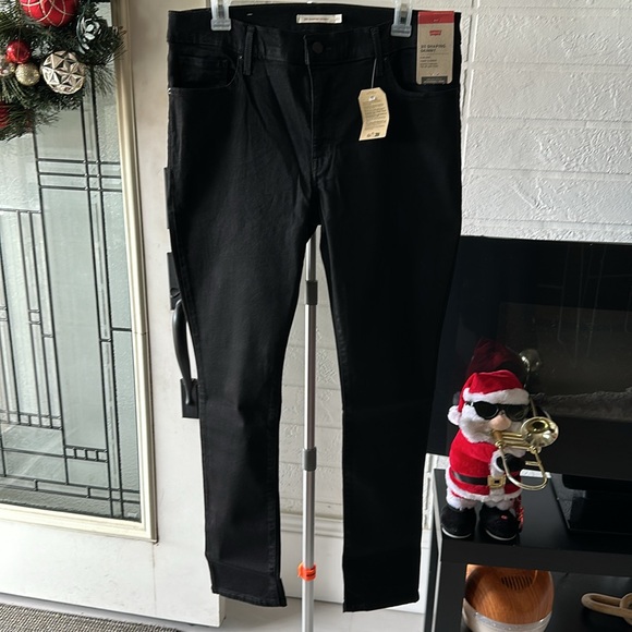 Levi’s Women’s 311 Shaping Skinny Jean - Picture 10 of 12